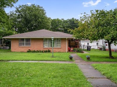 914 SE Delaware Ave
