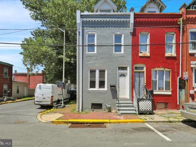 121 W Elm St