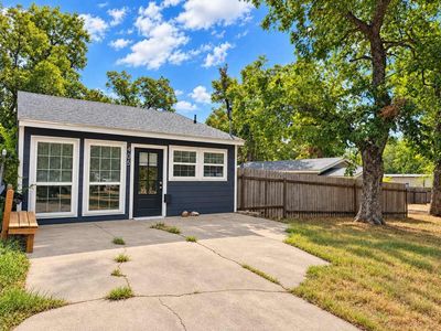 405 & 407 S 6th St