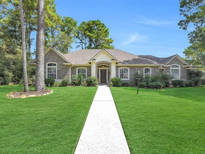 8 Fairfield Dr