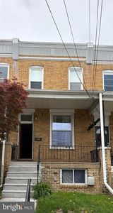 230 N Sycamore Ave
