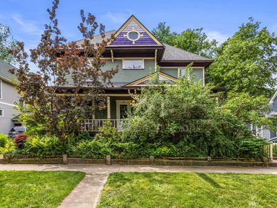 305 W Illinois St