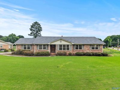 816 Mira Vista Dr SE