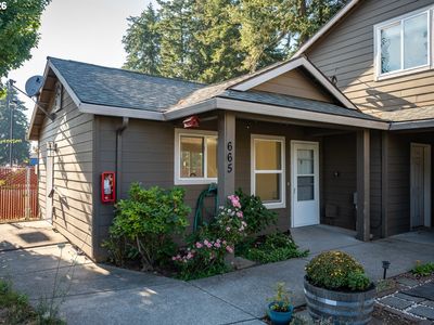 665 SE 197th Ave