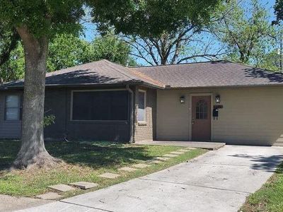 1611 Patrick St