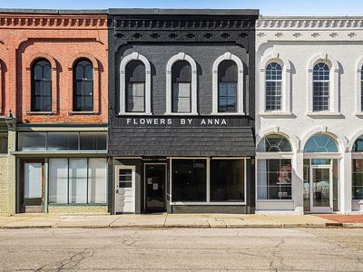 111 Commercial St