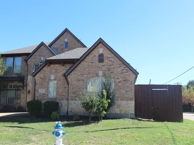 825 Lotus Dr