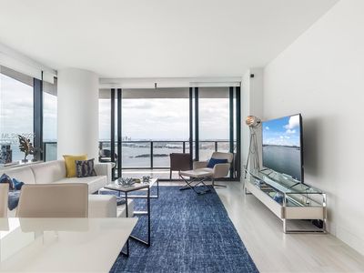 650 NE 32nd St UNIT 3807