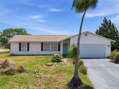 Property at 18 NW 26th St, Cape Coral, FL