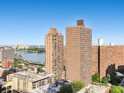 300 E 93rd St APT 24E