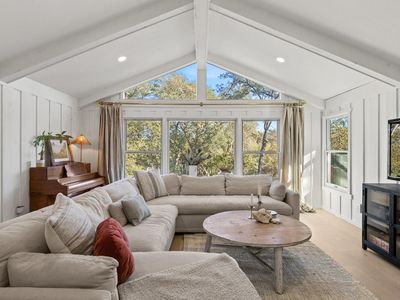 2593 King Richard Dr