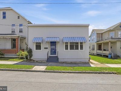 416 Race St