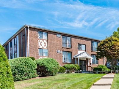 Property at 127 King St APT 106, Franklin, MA