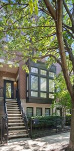 1729 W George St
