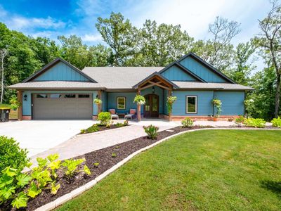 4032 Eagle Valley Dr