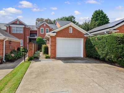 102 Country Club Ct