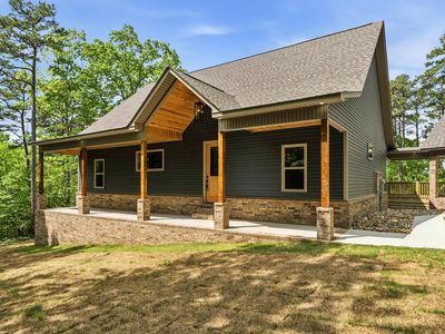 185 Woodview Ln