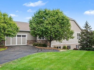 10776 Lyndale Bluffs Trl