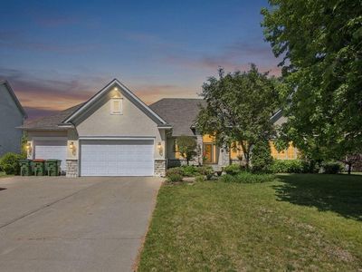 6243 Hollow Ln