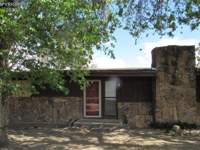 898 Phelps Ave
