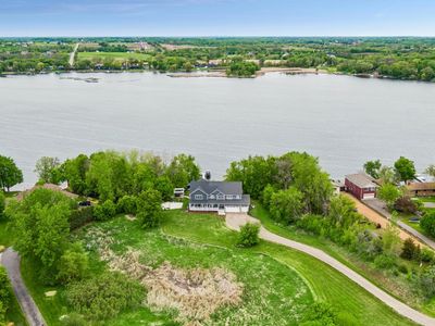 4704 S Lake Sarah Dr