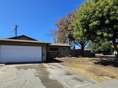 2461 Oceanic Drive
