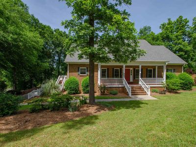 110 Holly Dr