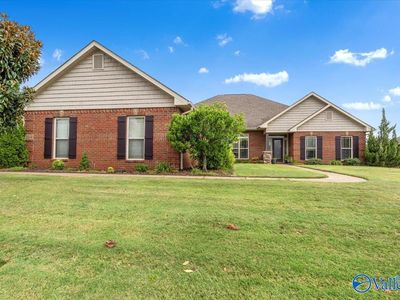 206 Pebble Creek Dr SW