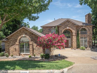 5208 Yacht Club Dr