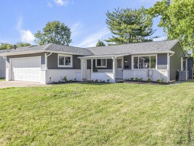 5194 Hacket Dr