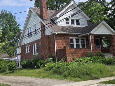 928 Maplegrove Ave