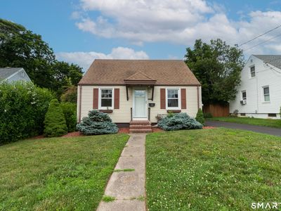 33 Clearview Avenue