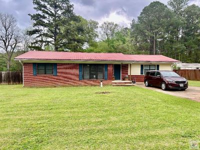 209 Leslie Ln