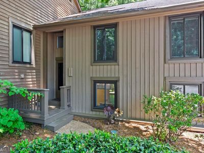 4254 Dyouville Trce