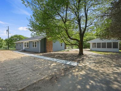 5745 Summit Bridge Rd