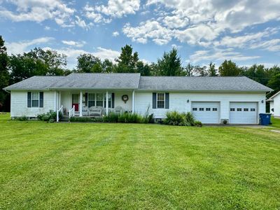 Property at 704 E King St, Fairfield, IL