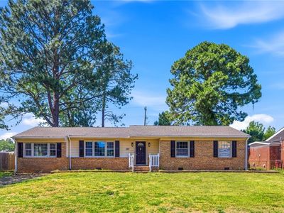 357 Dexter St E