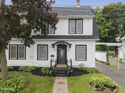 16 Summit Avenue