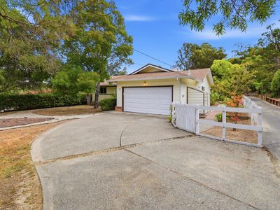 5 Sunny Oaks Drive