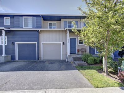 2222 NE 115th Ct