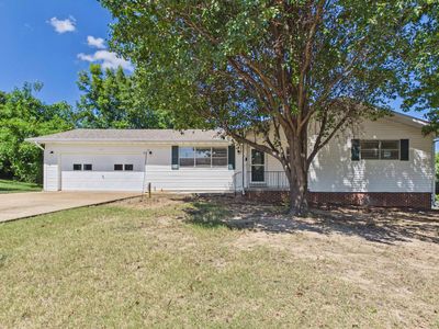 615 Broadmoor Dr