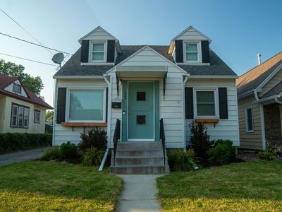 1223 2nd St NE