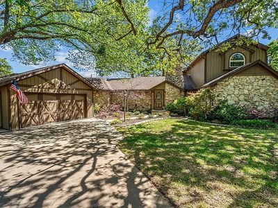 3526 Lakeridge Dr