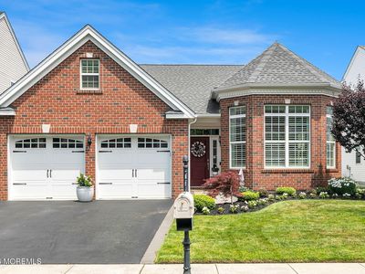 25 Northcrest Drive