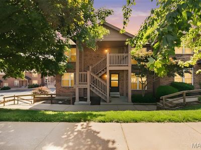 2452 Fowler Ave