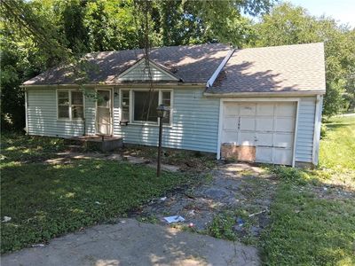 7700 W 65th Ter