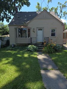 381 Clinton St