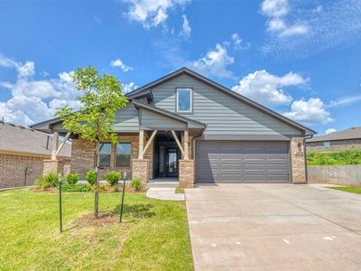 2804 S Bowling Dr