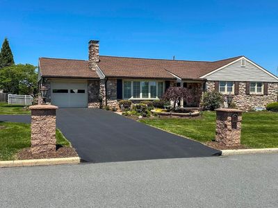 613 Floret Ave