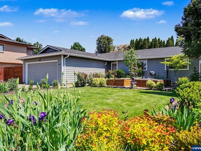 4444 39th Ave NE